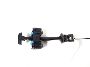 Volkswagen Tiguan (2007–2016) Rear side door opening limiter 5N0839249A - 2