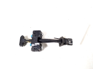Volkswagen Tiguan (2007–2016) Rear side door opening limiter 5N0839249A - 3
