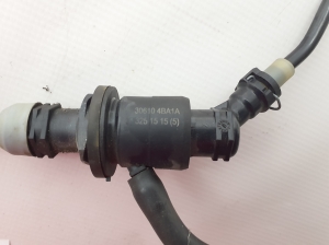 NISSAN Qashqai (2013–2021) Siduri töösilinder 306104BA1A - 2