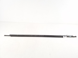 Volkswagen Tiguan (2007–2016) Außenfensterdichtung vordere Tür 5N0837476E - 3