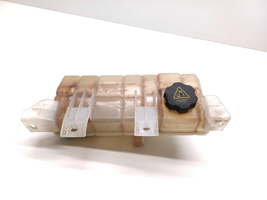 Tesla Model X X (2015–2026) Coolant reservoir 1036124-00-D Tesla Model X X (2015–2026) Coolant reservoir 1036124-00-D