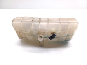 Tesla Model X X (2015–2026) Coolant reservoir 1036124-00-D - 2