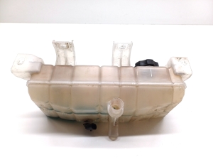 Tesla Model X X (2015–2026) Coolant reservoir 1036124-00-D - 3