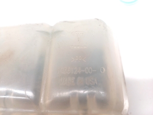 Tesla Model X X (2015–2026) Coolant reservoir 1036124-00-D - 4
