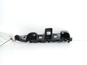Front bumper bracket - 3AA807183