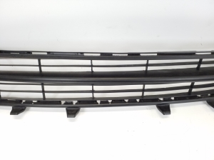  Front bumper lower grille 