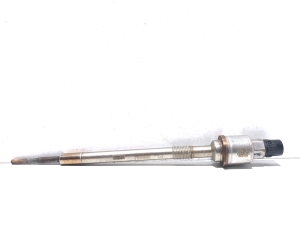  Glow plug 