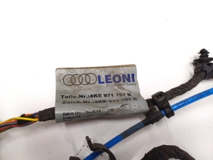 AUDI e-tron SUV (2018–2026) Vadu instalācija 4KE971757B - 4