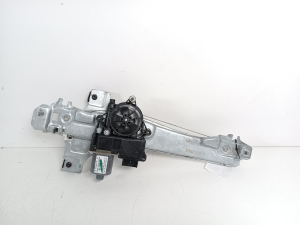 Rear side door window regulator and its parts