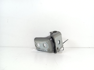Peugeot 2008 (2013–2026) Rear side door upper hinge - 2
