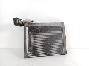   Radiator interior air conditioning 