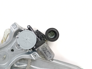 TOYOTA Auris E18 (2012–2018) Rear side door window regulator and its parts 69840-02240 - 3