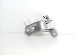 TOYOTA Auris E18 (2012–2018) Front door top hinge 68720-02060 - 2