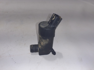 VOLVO S80 II (2006–2016) Front windshield washer pump 1S7117K624DD - 2