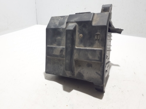 NISSAN Primastar X83 (2001–2014) Sicherungskastengehäuse unter der Motorhaube 240119269R - 4