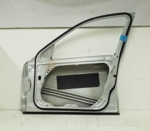 Mercedes Benz C-Class 204 (2007–2014) Vordere Tür A2047220210 - 4