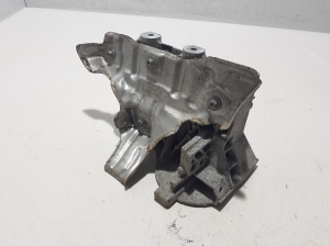 Motorhalter - 8200798760