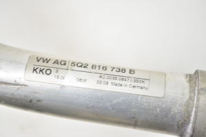 Volkswagen Passat B8 (2014–2023) Kliimaseadme voolik 5Q0820743M - 2