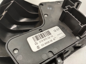 Mercedes Benz CLS-Class 219 (2004–2010) Front seat adjustment switch (on seat) a2198700210 - 3
