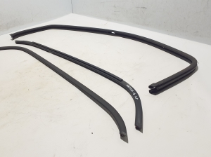 NISSAN Primastar X83 (2001–2014) Front door rubber seal - 2