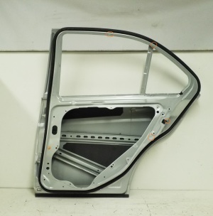 Mercedes Benz C-Class 204 (2007–2014) Tagumised küljeuksed A2047320210 - 6
