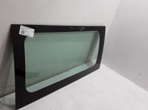 Rear quarter glass - 8200672914