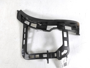 Rear bumper bracket - 3AE807378