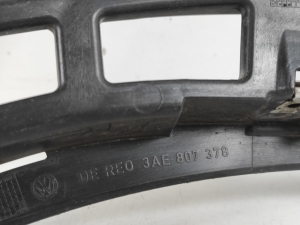 Volkswagen Passat B7 (2010–2014) Rear bumper bracket 3AE807378 - 2