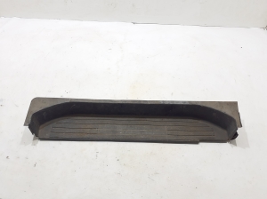  Inner threshold trim 