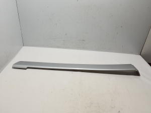   Sliding door rail trim 