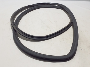  Front door sealing rubber 