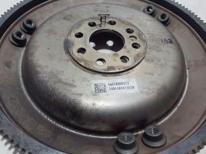  Clutch flywheel 