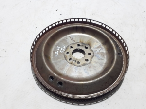  Clutch flywheel 