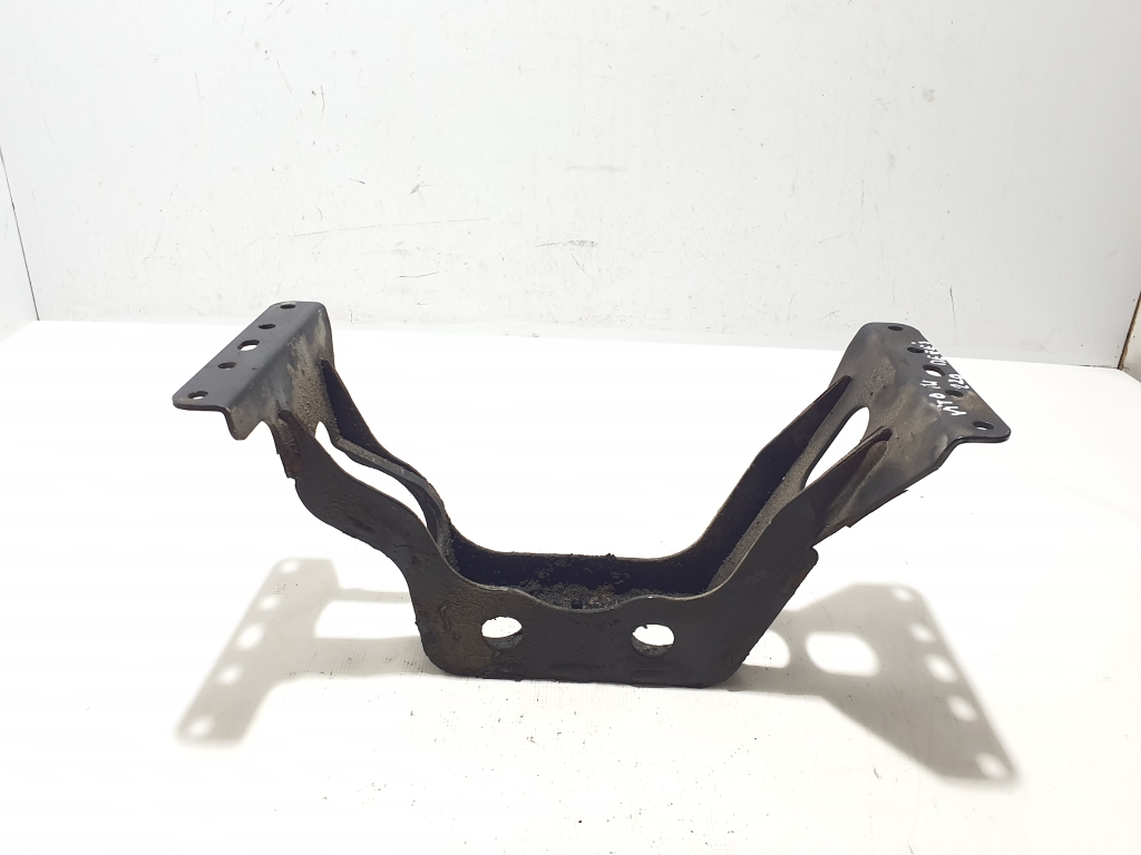 MERCEDES-BENZ Vito W639 (2003-2015) Gearbox Mount Bracket A6392400100 22443031