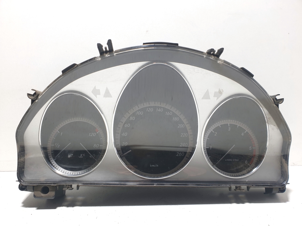 Mercedes Benz GLK-Class 204 (2008–2015) Kombiinstrument A2049005107 Mercedes Benz GLK-Class 204 (2008–2015) Kombiinstrument A2049005107