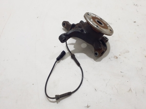 Dacia Spring (2021–2026) Front wheel hub 400145377R - 2