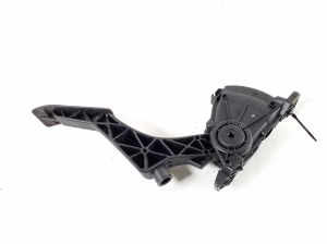Volkswagen Transporter T5 (2003–2015) Accelerator pedal 7H1721503F - 2
