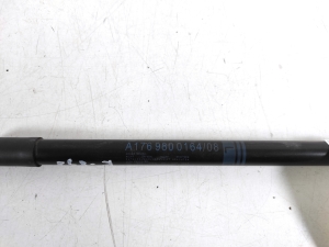 Mercedes Benz A-Class 176 (2012–2018) Trunk lid strut A1769800164 - 3