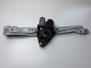 Tagumise külgukse aknatõstuk ja selle osad - 39137858
