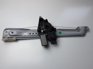 Tagumise külgukse aknatõstuk ja selle osad - 39137857