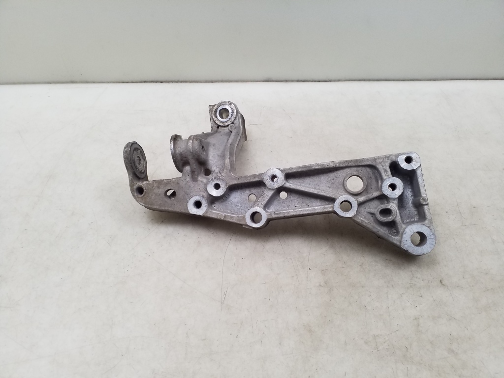 VOLKSWAGEN Golf 5 generation (2003-2009) Left side subframe bracket 1K0199295E 25015015