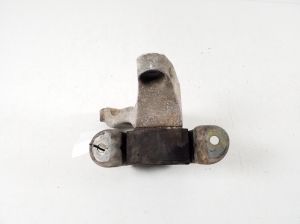 Volkswagen Transporter T5 (2003–2015) Gearbox mount 7H0399151G - 3