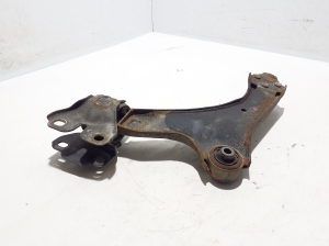 VOLVO XC70 (2007–2016) Front control arm 31277346 - 3