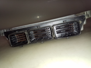 NISSAN X-Trail T31 (2007–2013) Motora vadības bloks 237103UH7A - 4