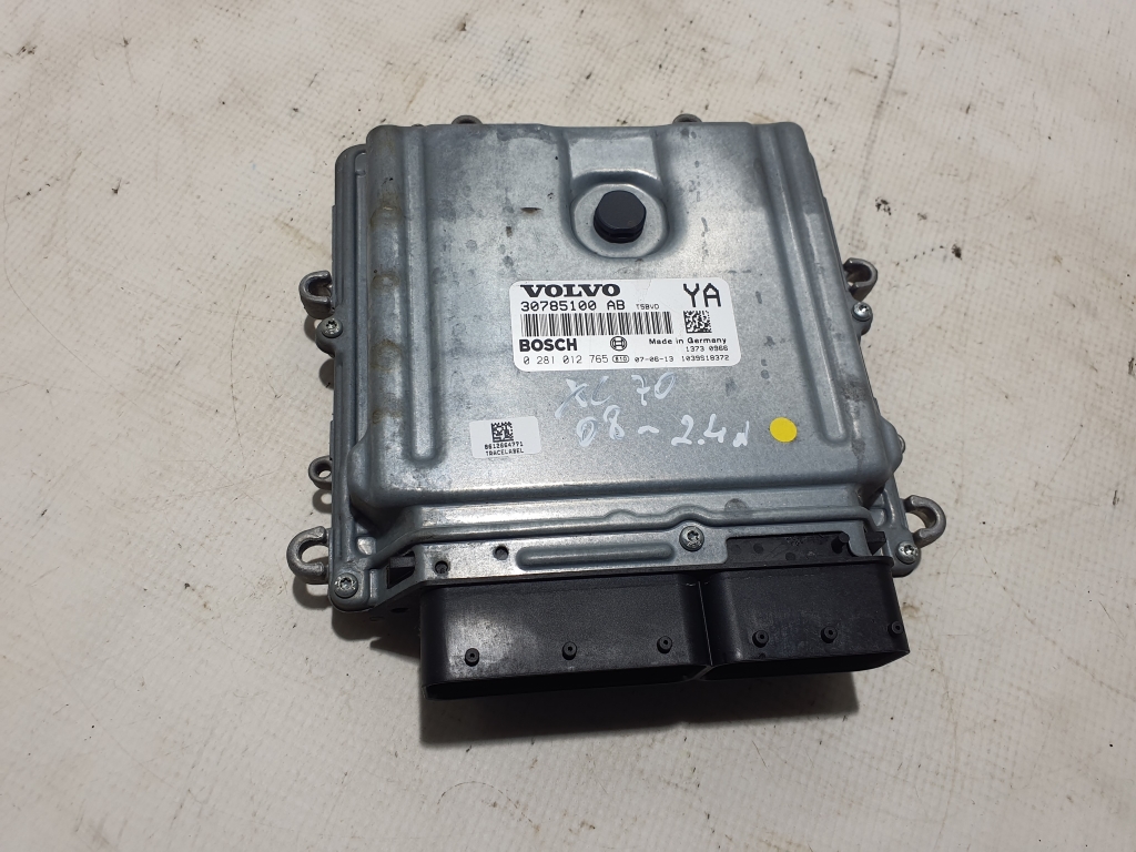 VOLVO XC70 2 generation (2000-2007) Variklio kompiuteris 30785100 22569041