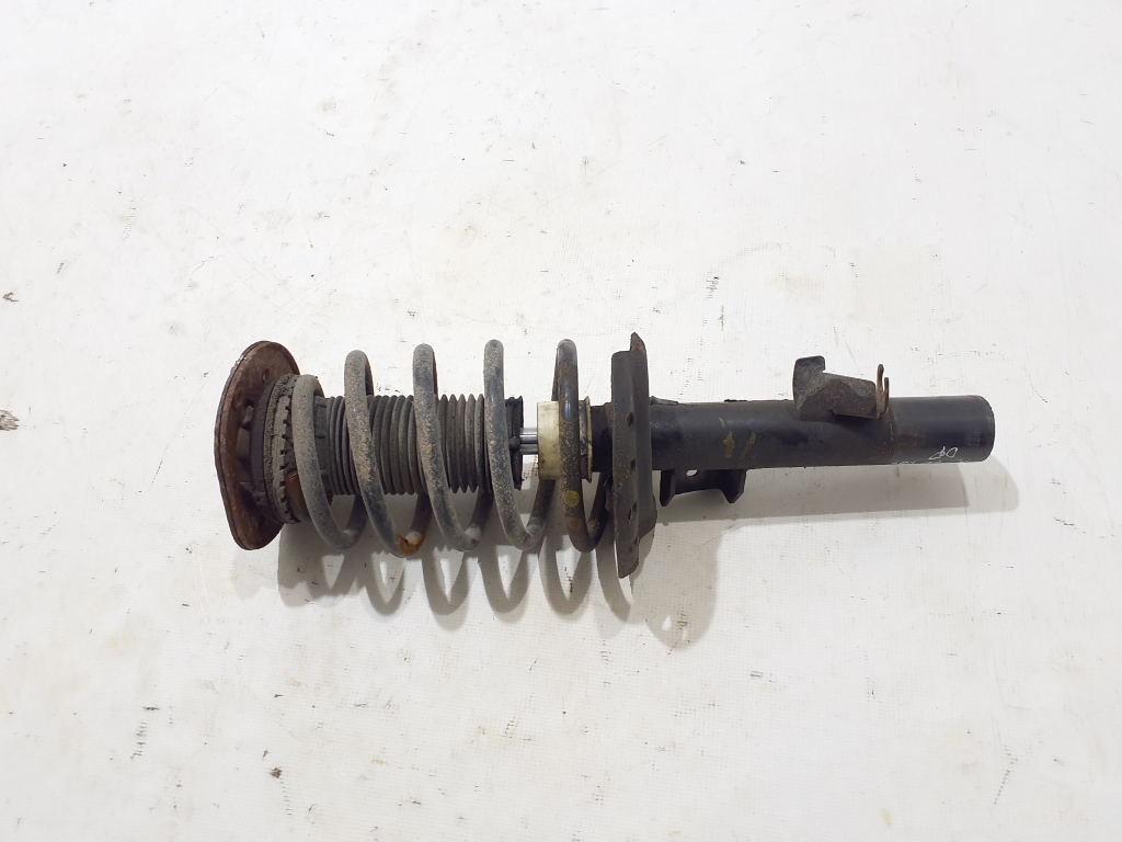 VOLVO XC70 2 generation (2000-2007) Front Right Shock Absorber 31262150 22569135