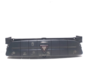 Mercedes Benz E-Class W211 (2002–2009) Warnblinkschalter 2118219579 - 2