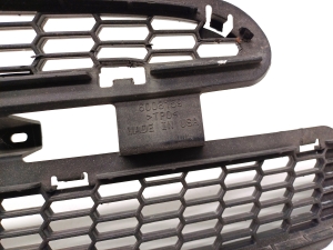 Tesla Model S S (2012–2026) Front bumper lower grille 6008159-00-A - 3