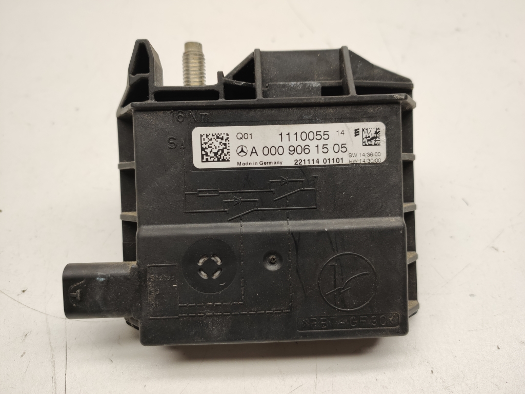 MERCEDES-BENZ C-Class W205/S205/C205 (2014-2023) Fuse box A0009061505 22456803