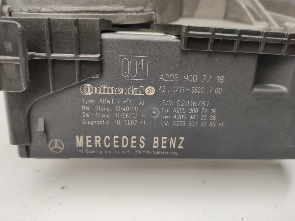 MERCEDES-BENZ C-Class W205/S205/C205 (2014-2023) Доводчик задней крышки A2059007218, A2059007218, A2059012008 22456762